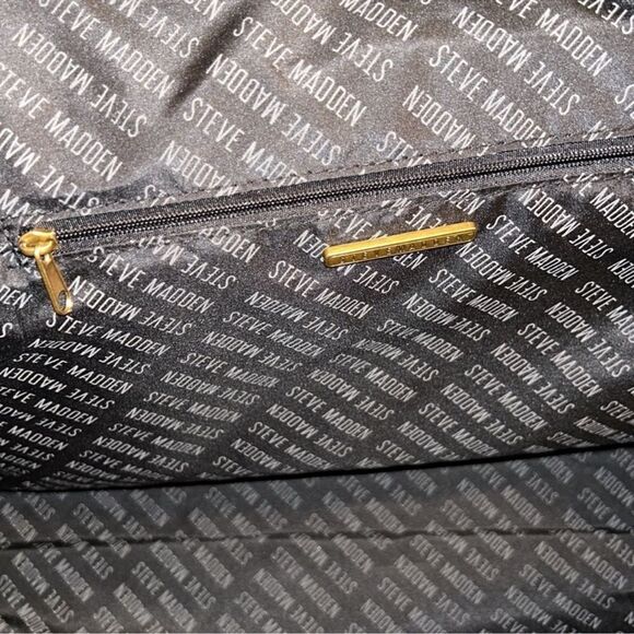 Steve Madden Unisex Brown/Black Duffle Weekender
Bag(NWT) - Picture 11 of 12